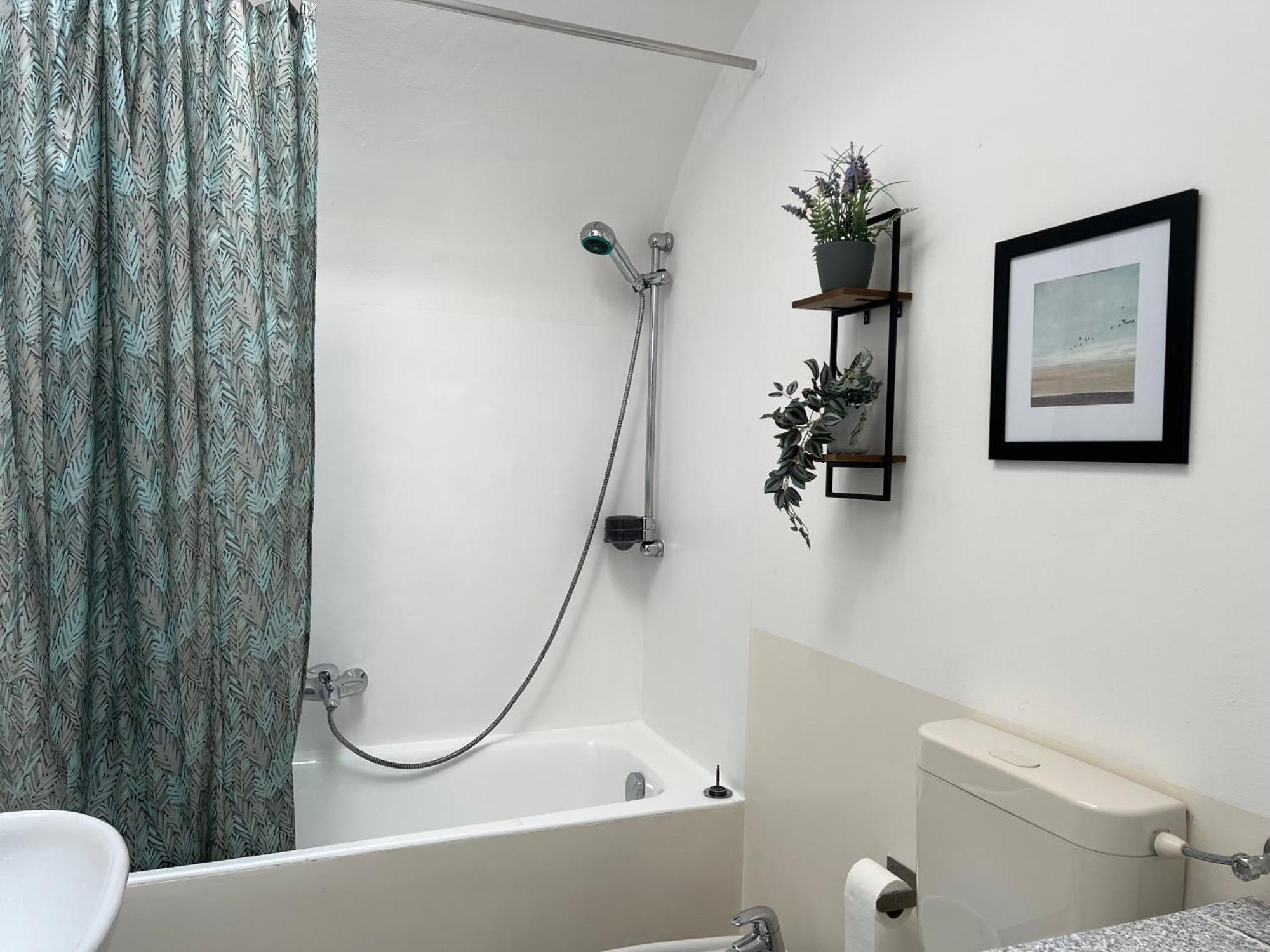 Spacious 2 Bedroom Condo Colletta 外观 照片